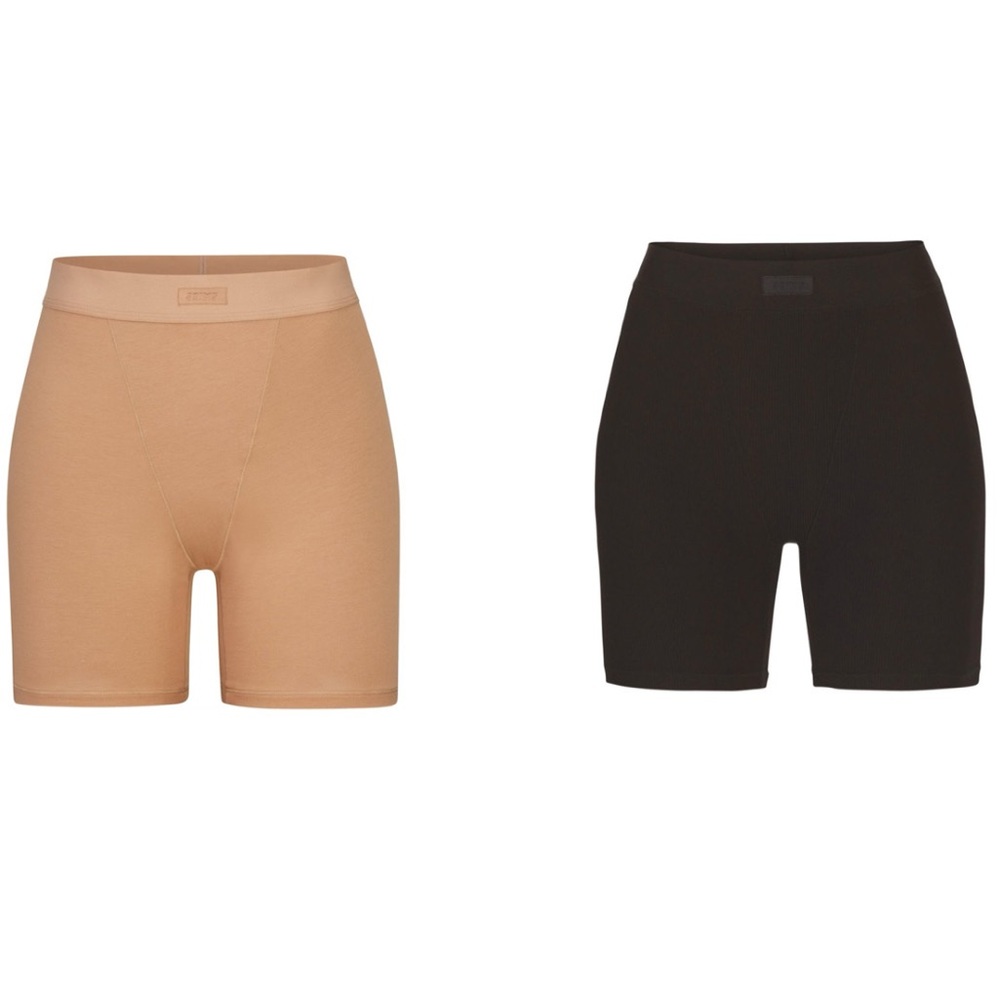 SKIMS soft lounge/boyfriend boxer short set